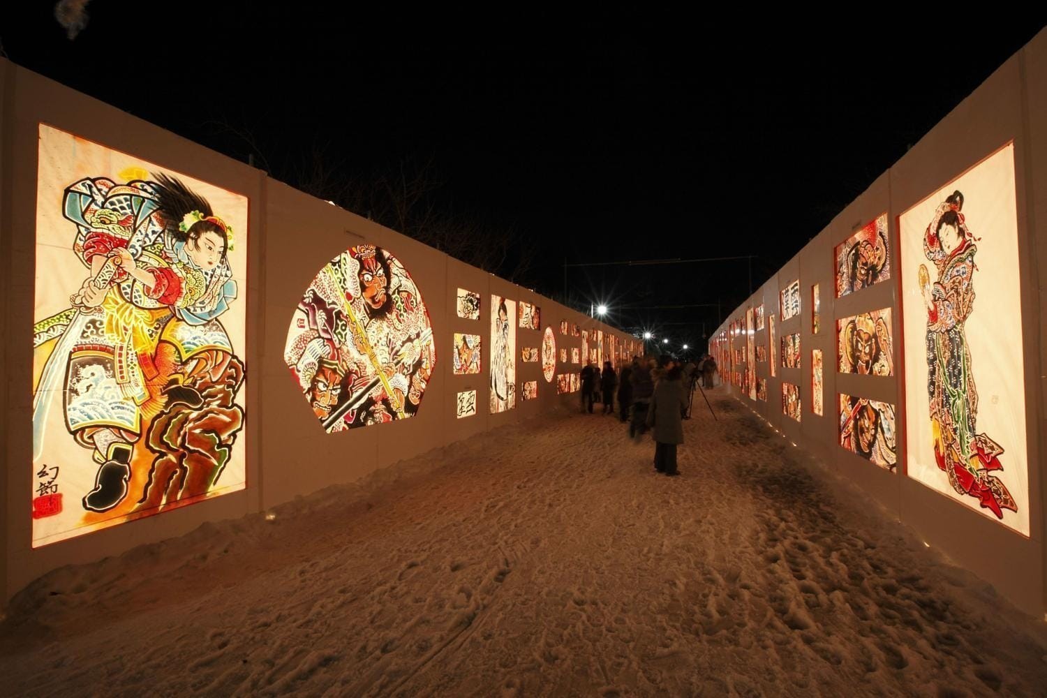 3. Aomori: Hirosaki Kalesi Fenerli Kar Festivali