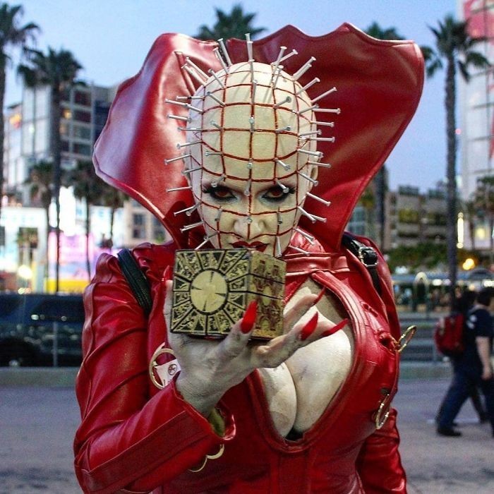 51)Living Dead Dolls Pinhead, Hellraiser: