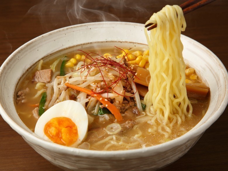 Besleyici ve sağlıklı, Ramen.