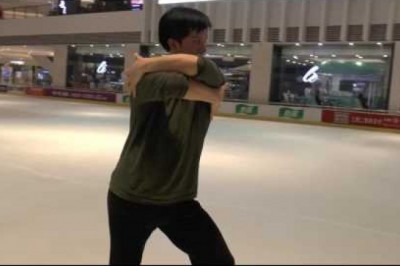 Gerçek Patenciler Yuri!!! on ICE Performanslarını Canlandırıyorlar