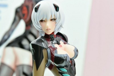 Yeni Rei Ayanami Figürü