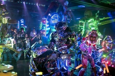 Japon'ların Çılgın Robot Restoranı Akıl Sınırlarını Zorluyor