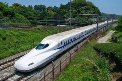 Japonya'da Bir Hızlı Tren Kapısı Açık Yolculuk Yaptı 
